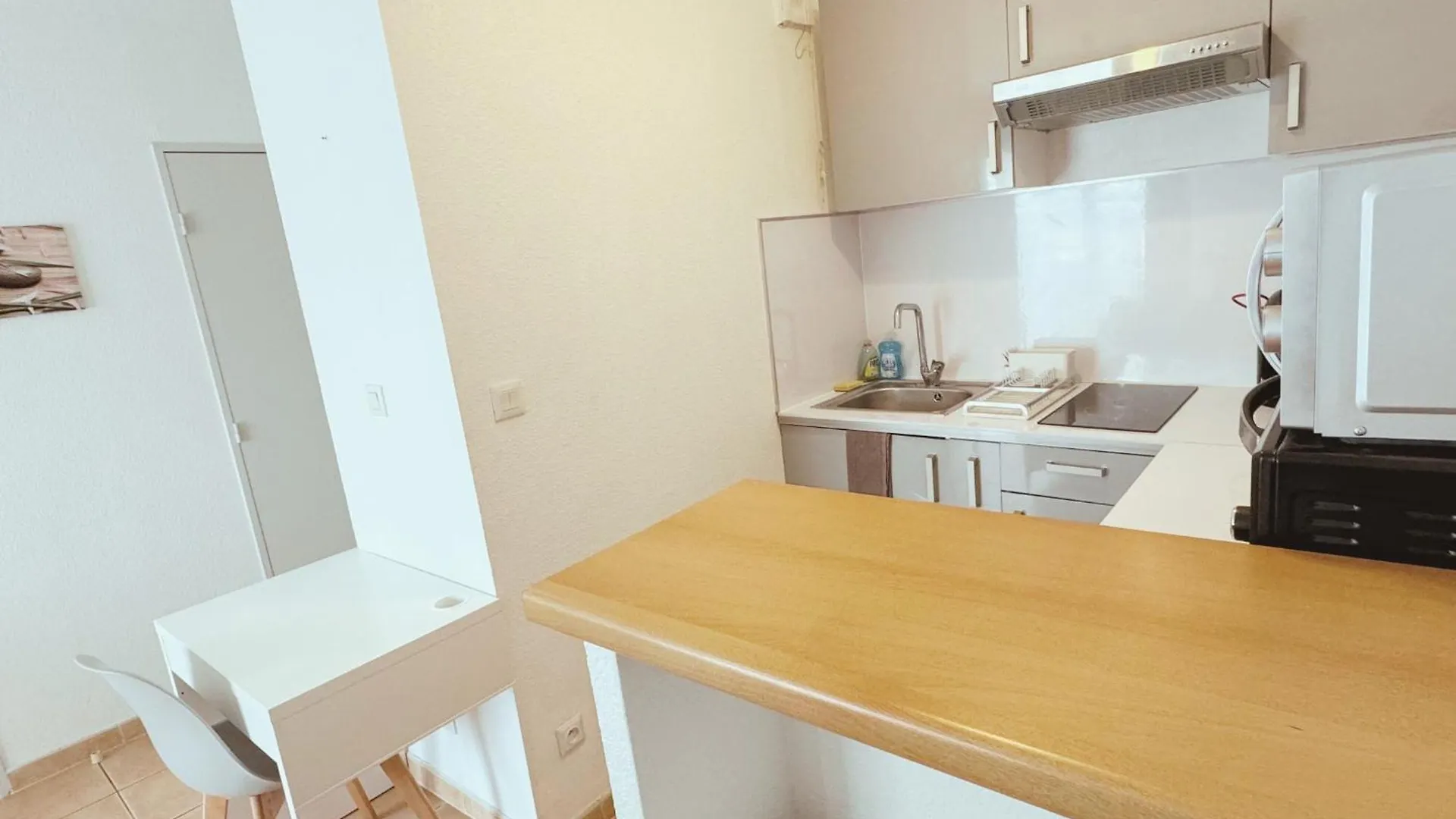 Appartement Residence Prive Avec Parking Wifi Clim Piscine Avignon